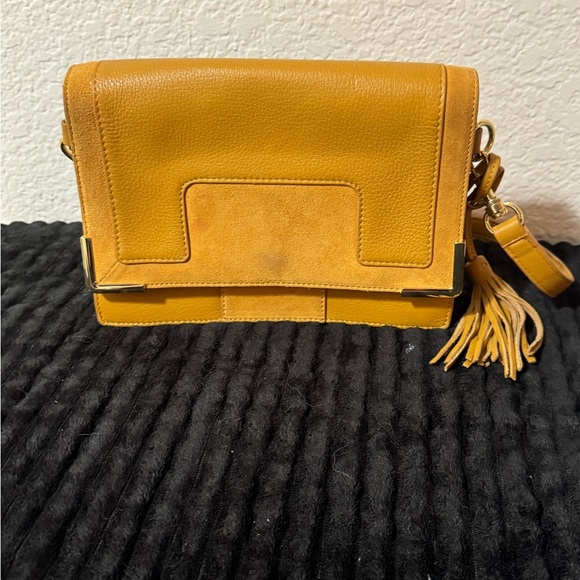 Vince Camuto Handbags - Vince Camuto Hannah Messenger Yellow Shoulder Bag